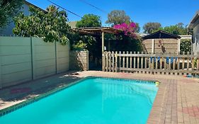 Mario & Luiza'S Place - Cozy Stay With Pool & Braai